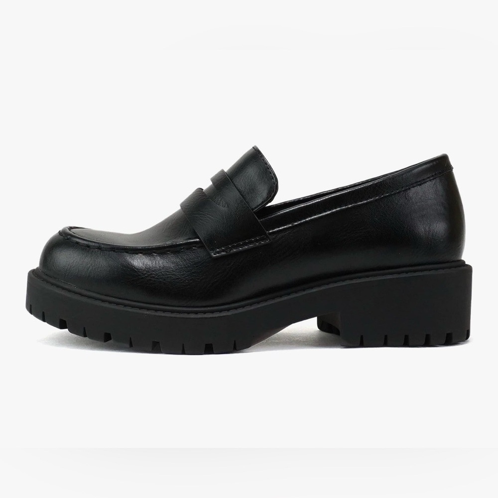 NEW Soda “HENDER” Round Toe Low Heel Lug Sole Platform Penny Loafer Shoe 10